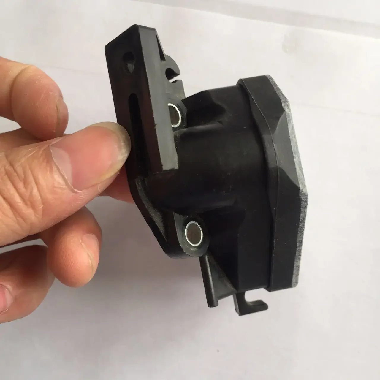 Power Tools Yard - PARTNER Testere P350S Hava Filtresi Değiştirme
